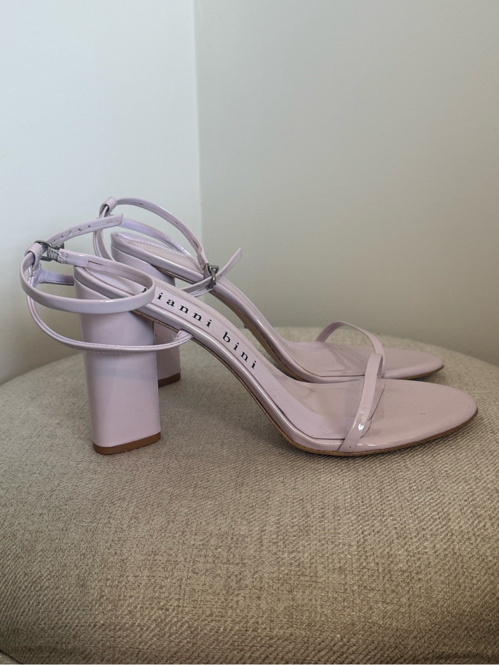Gianni Bini Kenzie Light Lilac Patent Block Heel Sandals (9.5)-New
